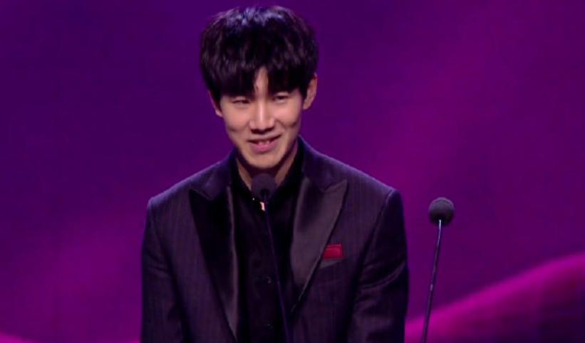 通过心理辅 通过心理辅