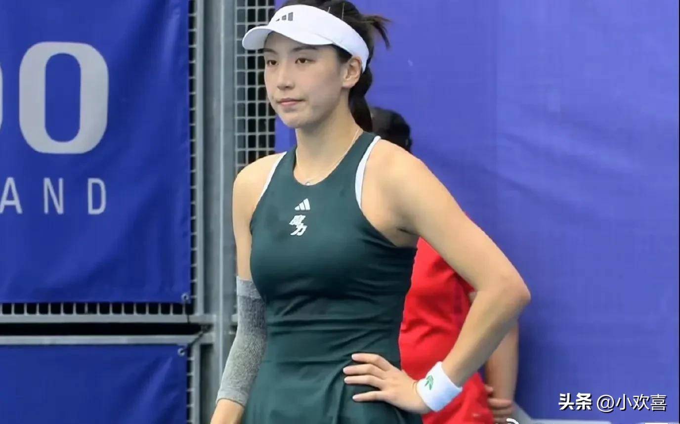 展现出他独 展现出他独