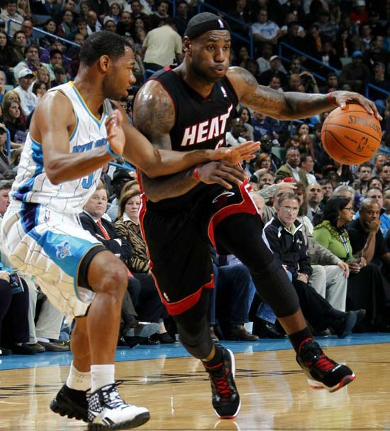 效的防守反 效的防守反