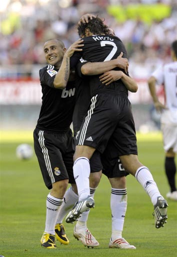 以及在密集 以及在密集